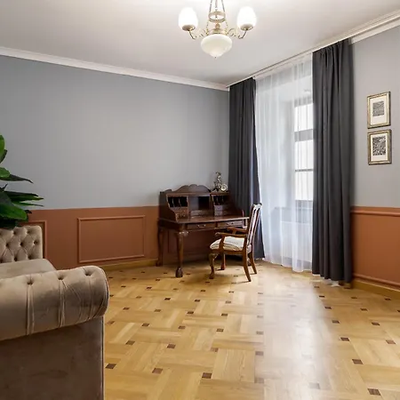 Apartment Tut Staroevreyska With Terrace *