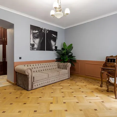 Tut Staroevreyska With Terrace Apartment *